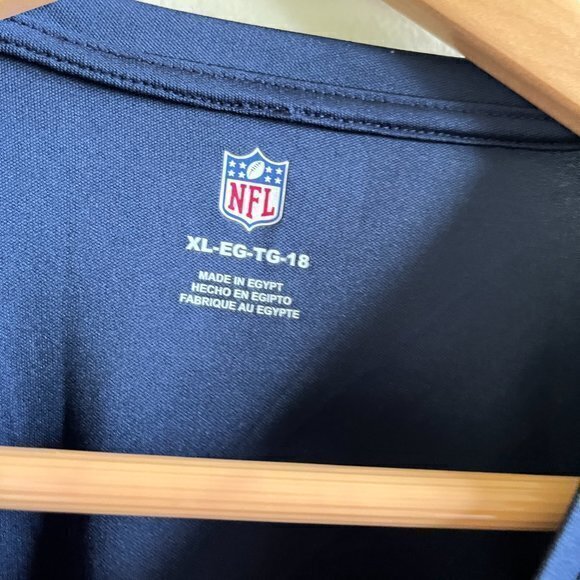 NFL Seattle Seahawks Blue Mens Size XL Short Sleeve Tee Shirt Top Athletic - Picture 2 of 4